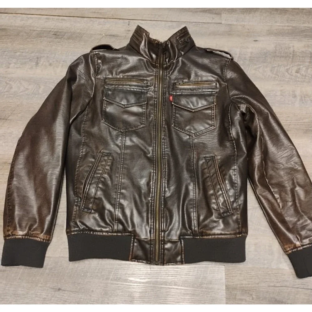 Levi Men's Faux Leather Sherpa Bomber Jacket Brown small New With Tag - Picture 2 of 13